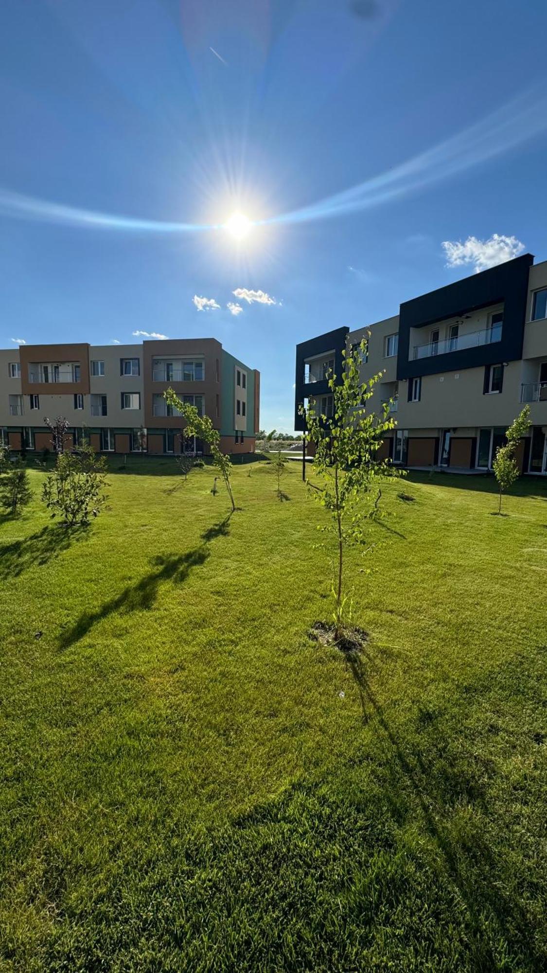 Libertatii Gardens Poolside Airport&Therme Otopeni Zewnętrze zdjęcie