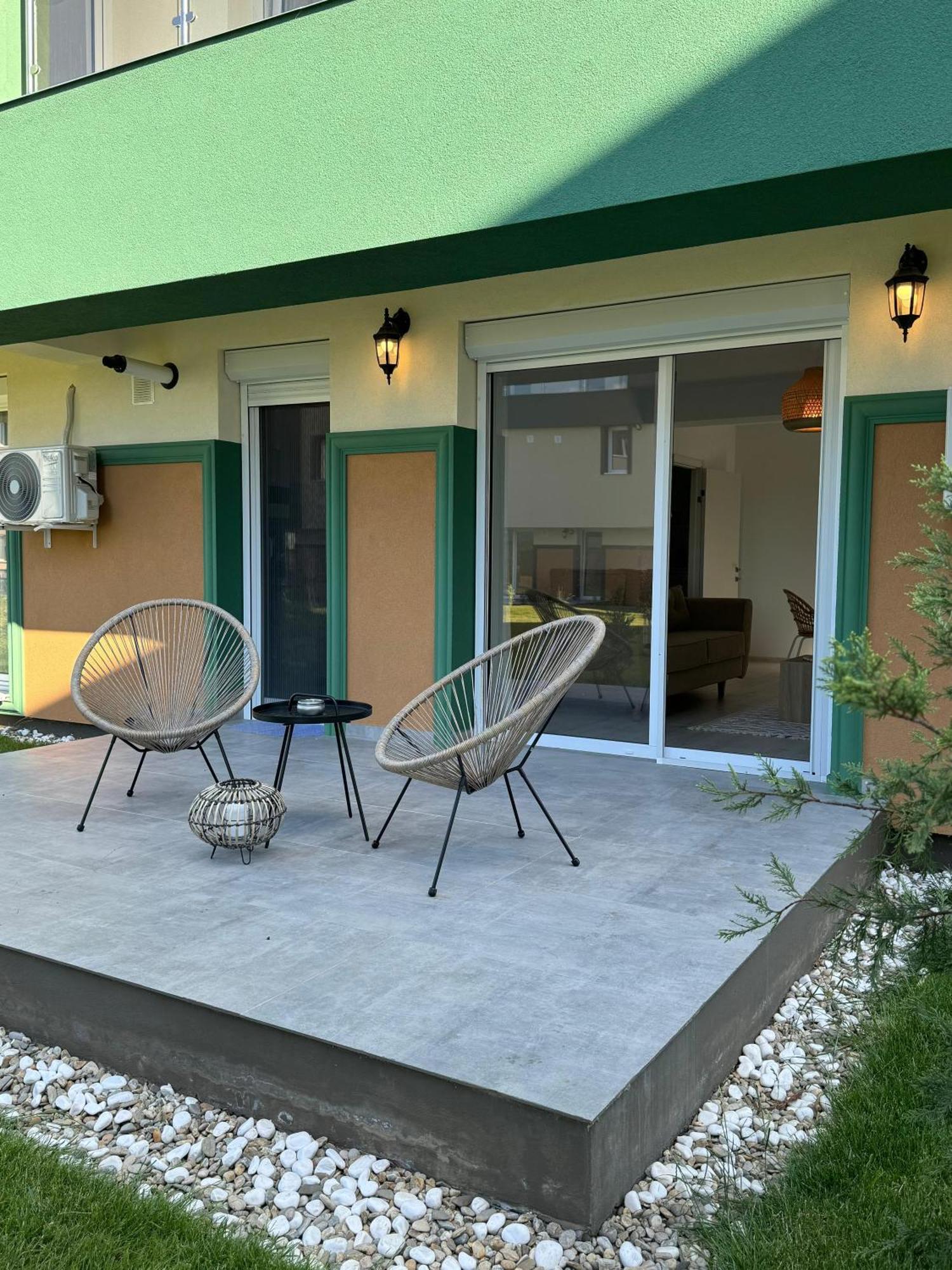 Libertatii Gardens Poolside Airport&Therme Otopeni Zewnętrze zdjęcie